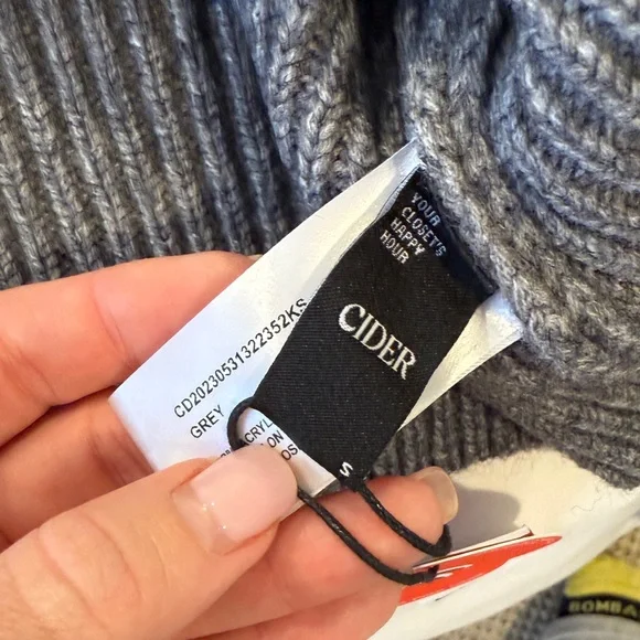 Cider Grey Chunky Knit Zip-Up Sweater – Size Small - Picture 7 of 8